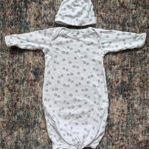 Kissy Kissy Newborn sleep gown and hat